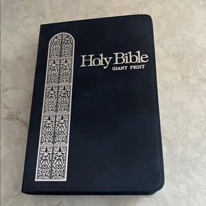 1976  KJV Regency Giant Print Bible. Navy Vegan leather cover silver edge pages